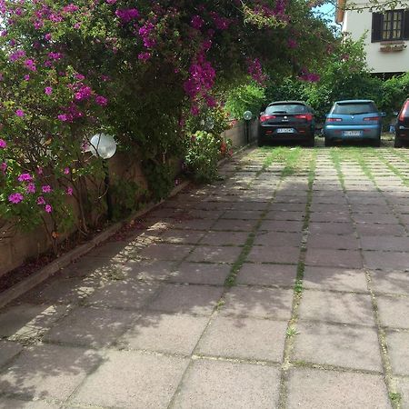 L'Aurora Viola Acomodação com café da manhã Carbonia Exterior foto