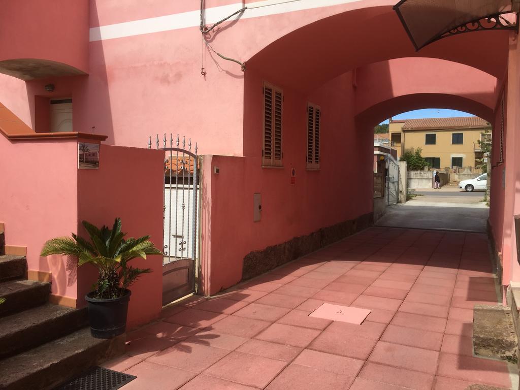 L'Aurora Viola Acomodação com café da manhã Carbonia Exterior foto